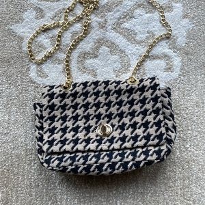H&M houndstooth crossbody purse